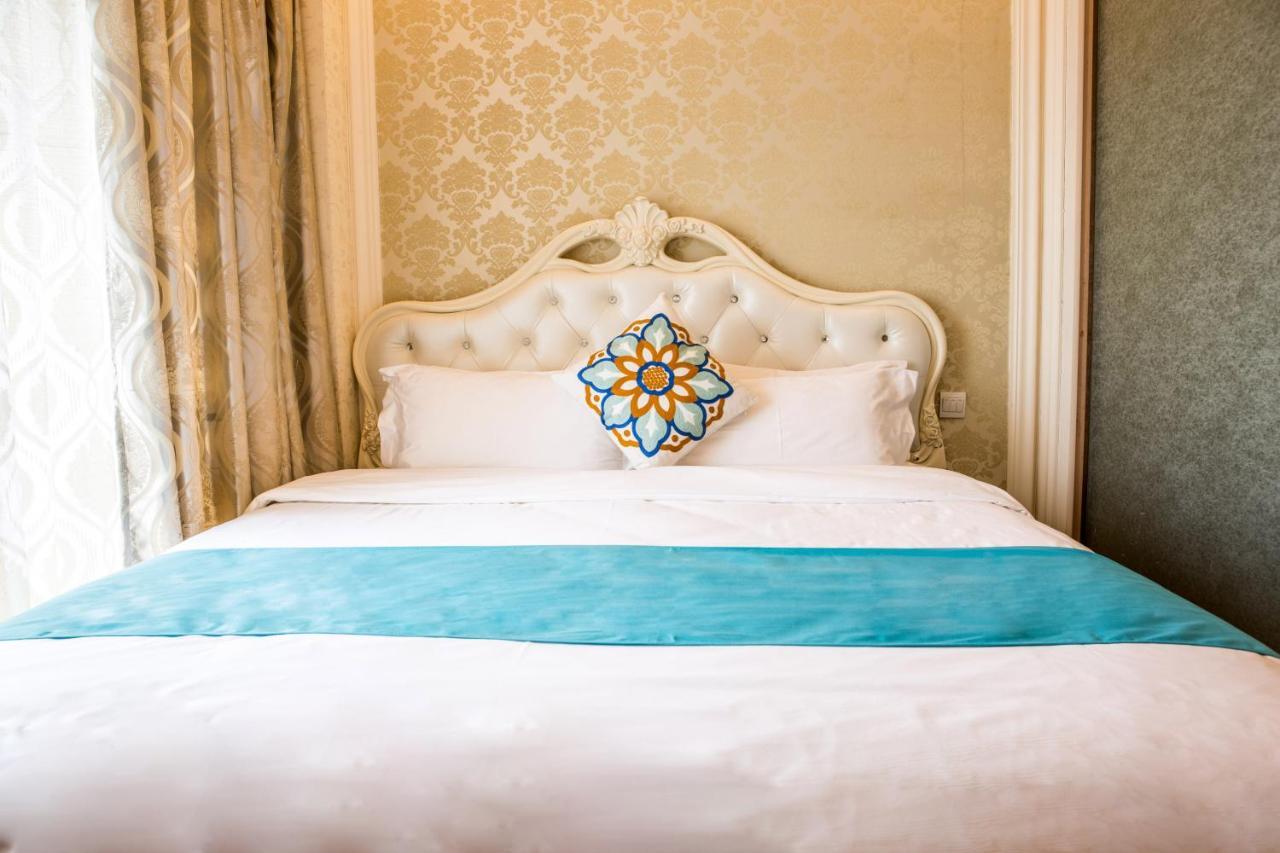 WAIFIDEN Guangzhou HaiZhu Square WanYi Apartment Extérieur photo
