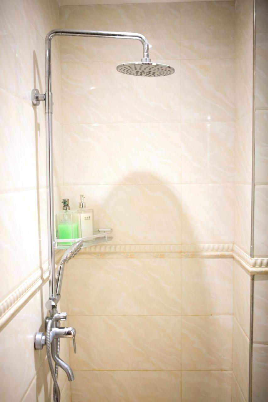 WAIFIDEN Guangzhou HaiZhu Square WanYi Apartment Extérieur photo