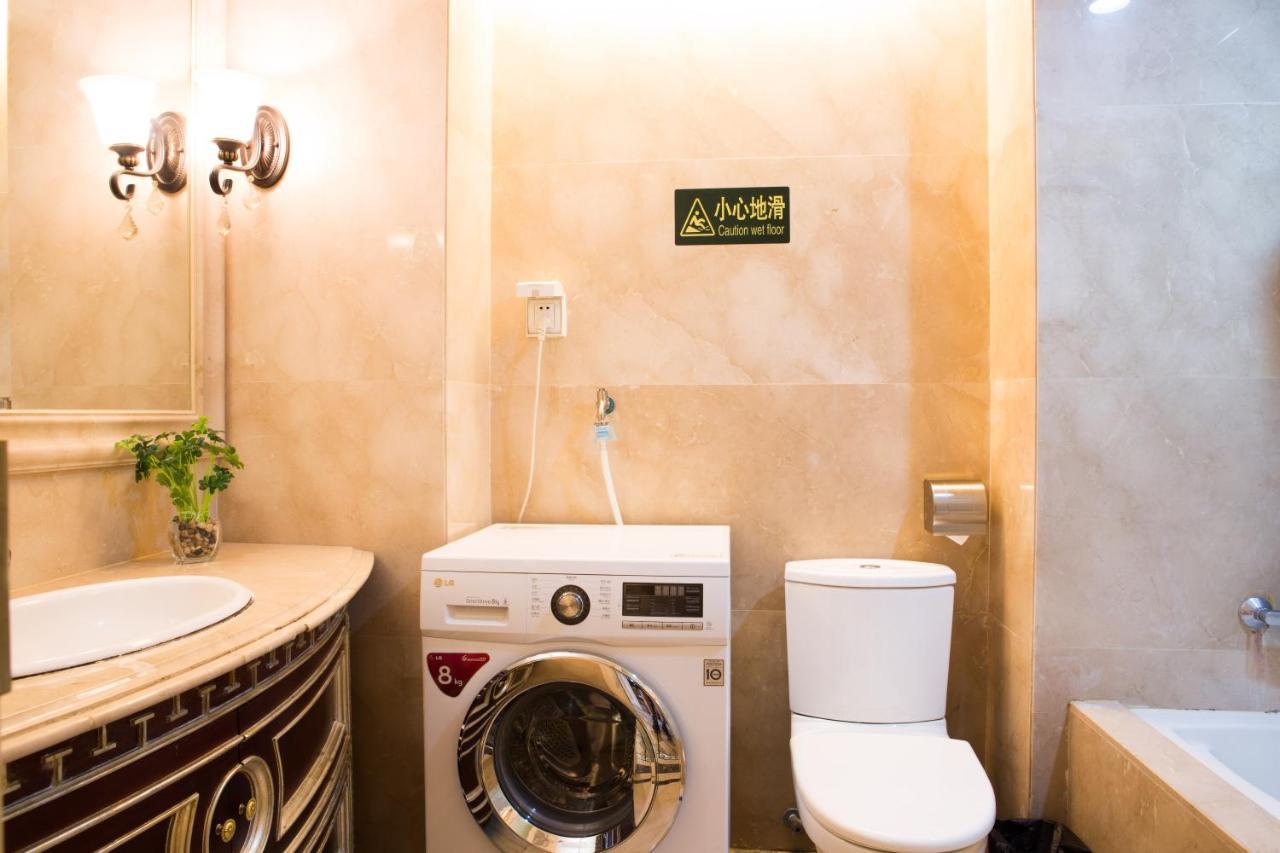 WAIFIDEN Guangzhou HaiZhu Square WanYi Apartment Extérieur photo